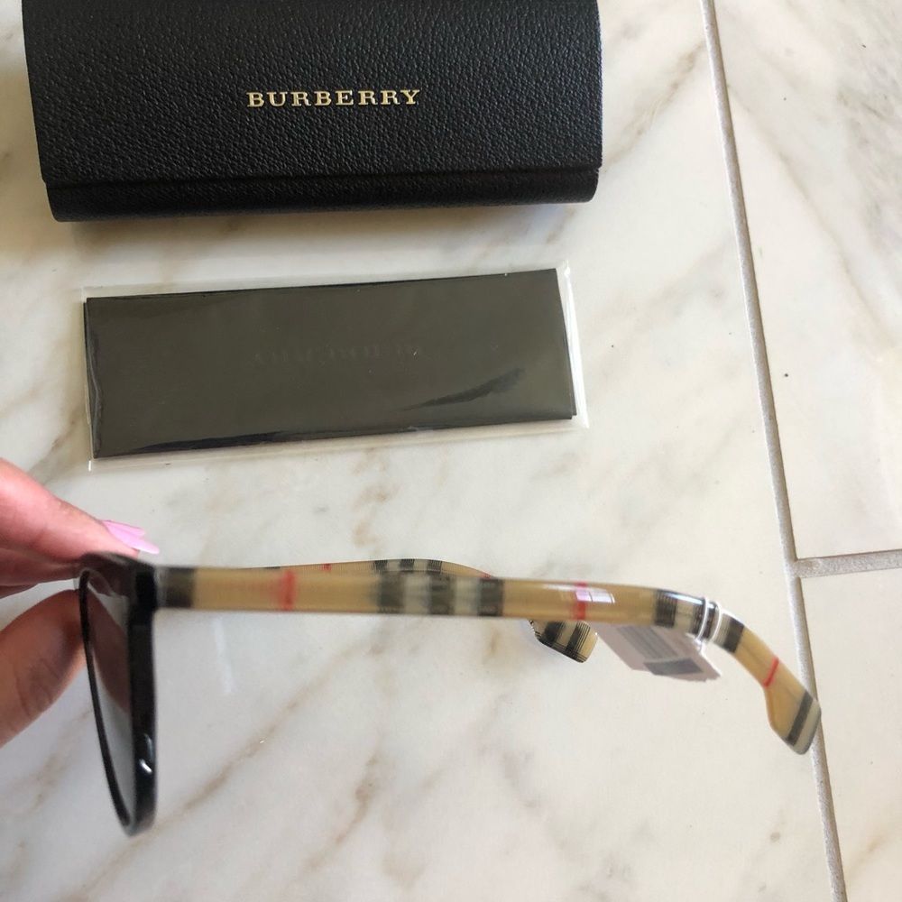 🔥NEW POLARIZED BURBERRY FLAT TOP SUNGLASSES - Picture 8 of 14